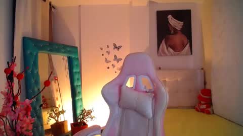 Esmeralda online show from March 7, 10:32 pm