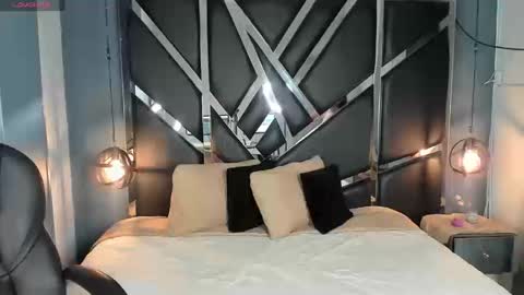 Esmeralda online show from March 12, 7:53 pm