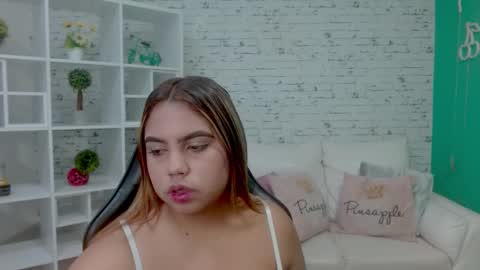 Snapshot of esmeralda_cuisman chatting on January 15, 11:37 am ESMERALDA online show from January 15, 11:37 am