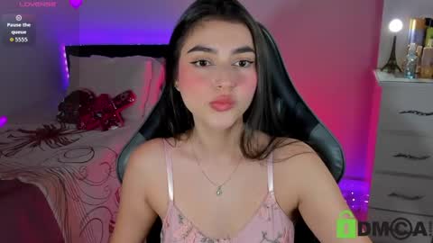 Esmeralda online show from May 10, 11:26 am