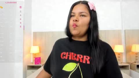 Esmeralda online show from March 26, 7:41 pm