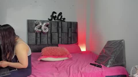 Perla online show from March 8, 5:44 am