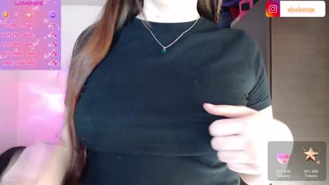 Snapshot of espagamer5 chatting on December 21, 7:27 pm Xbebetax online show from December 21, 7:27 pm