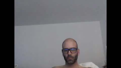 Snapshot of especially871850 chatting on April 7, 9:32 am especially871850 online show from April 7, 9:32 am