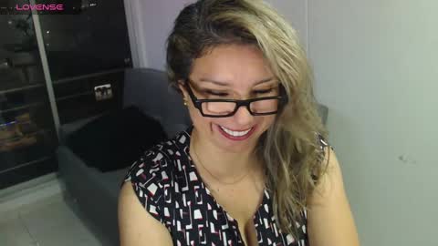 Juliana online show from December 19, 11:57 pm