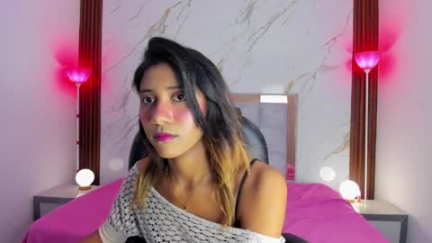 Snapshot of esperanzamora chatting on April 8, 11:54 am esperanzamora online show from April 8, 11:54 am