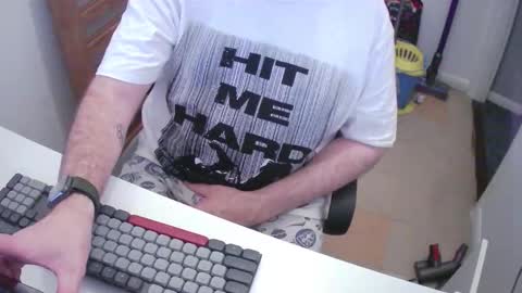 Morph online show from November 18, 9:41 pm