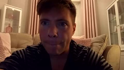 Snapshot of essexlad2022 chatting on April 6, 1:03 am essexlad2022 online show from April 6, 1:03 am