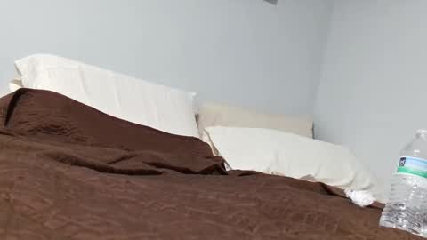 Snapshot of esteban438754 chatting on October 25, 9:42 pm Esteban online show from October 25, 9:42 pm