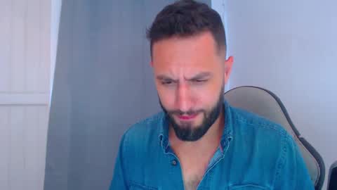 esteban online show from December 17, 9:27 pm