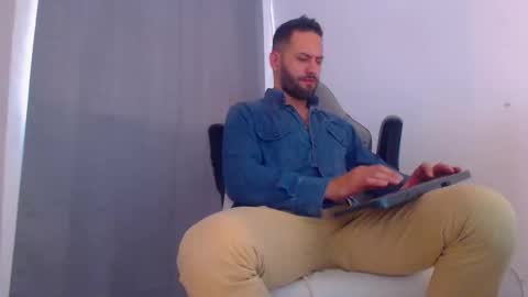 esteban online show from December 26, 5:51 pm