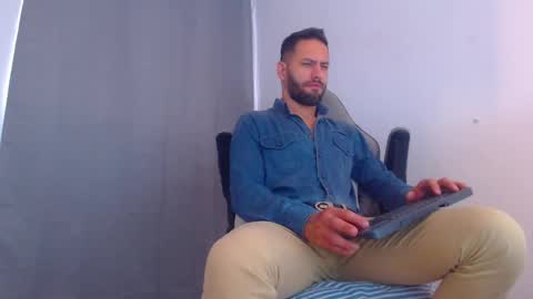 esteban online show from December 30, 7:32 pm