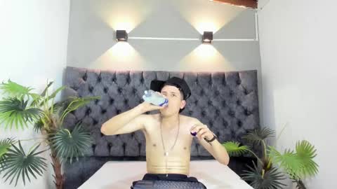 ESTEBAN online show from January 7, 7:38 pm