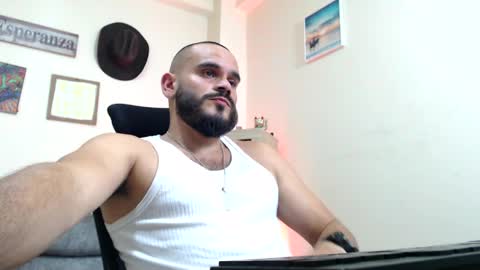 Esteban Fernandez online show from May 22, 7:30 pm