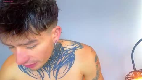 Esteban independent model online show from November 10, 12:37 pm