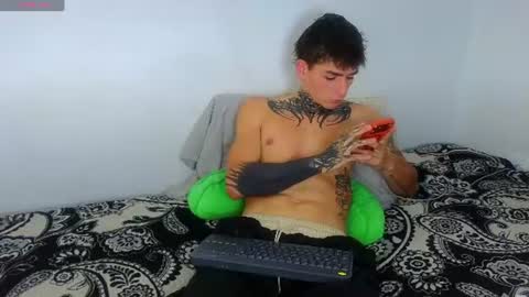 Esteban independent model online show from July 15, 8:14 pm