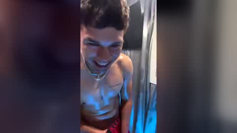 estebanmxn27 online show from August 5, 6:27 am
