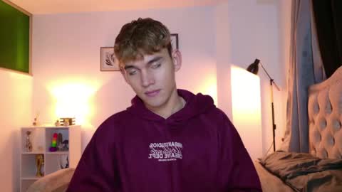 Esteban online show from February 1, 1:37 am