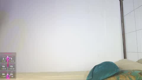 Snapshot of estefa_g chatting on December 15, 5:02 am Estefa G online show from December 15, 5:02 am