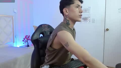 Snapshot of estefan_tay chatting on February 9, 3:10 am estefan_tay online show from February 9, 3:10 am