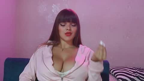 Estefa online show from January 7, 2:30 pm