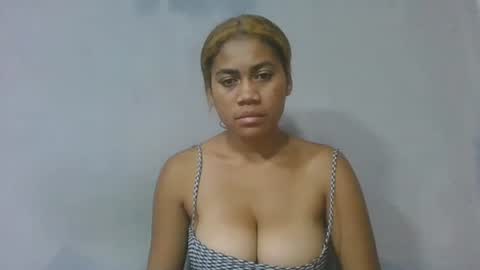 estelah796836 online show from May 30, 8:28 pm