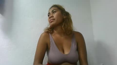 estelah796836 online show from June 11, 3:32 pm