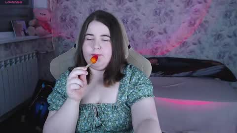 estelle_hicks online show from May 20, 7:20 pm