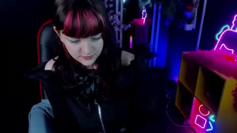 Ester  online show from June 23, 4:16 pm
