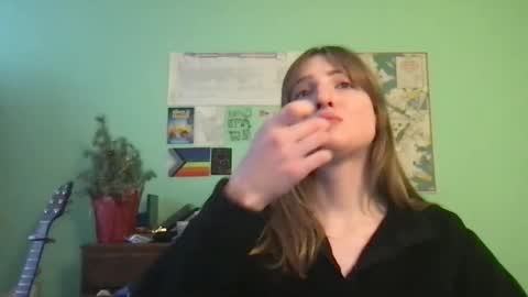 Esther Grey online show from February 2, 9:02 pm