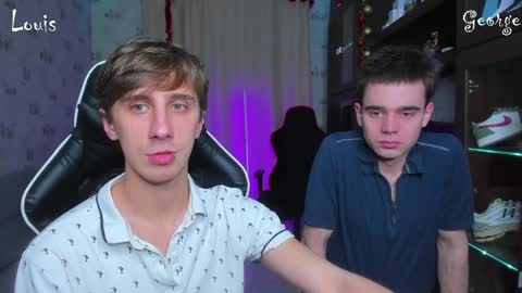 Snapshot of esthetics_boys chatting on January 8, 3:17 pm LOUIS online show from January 8, 3:17 pm