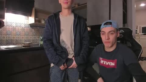 LOUIS online show from December 14, 8:24 pm