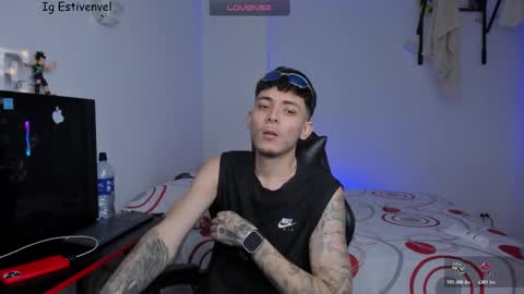 estivenvel online show from March 21, 5:05 pm