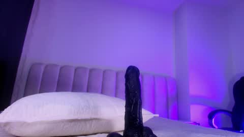 Estrella online show from November 10, 12:37 pm