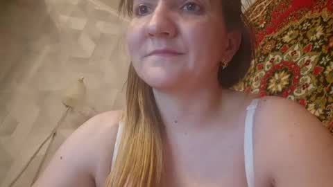 Snapshot of estrellawalters chatting on May 16, 10:36 am estrellawalters online show from May 16, 10:36 am