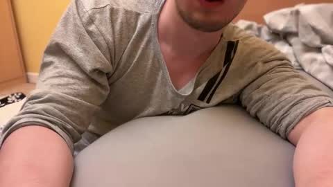 Tom online show from May 8, 12:16 am