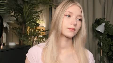 Natalie online show from November 30, 5:44 am