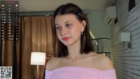 Snapshot of ethalhatchell chatting on September 9, 6:07 pm Elsa online show from September 9, 6:07 pm