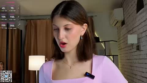 Snapshot of ethalhatchell chatting on September 26, 6:12 pm Elsa online show from September 26, 6:12 pm