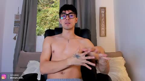 etham_wolf1 online show from June 4, 5:41 pm