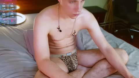 Ethan online show from November 19, 2:11 am