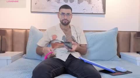 Ethan online show from March 17, 7:06 pm