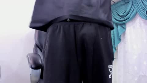 Snapshot of ethan_boy_ chatting on December 30, 11:06 pm Ethan online show from December 30, 11:06 pm