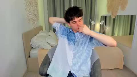 Ethan online show from July 31, 10:47 am