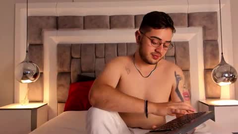 ethan_greys online show from November 16, 3:34 am