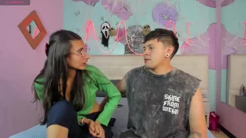 Snapshot of ethan_n_abby chatting on October 22, 3:40 am Ethan N Abby online show from October 22, 3:40 am