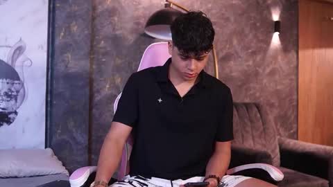 Snapshot of ethan_occonor chatting on January 14, 12:44 pm ethan_occonor online show from January 14, 12:44 pm