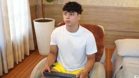 Snapshot of ethan_occonor chatting on February 28, 1:45 pm ethan_occonor online show from February 28, 1:45 pm