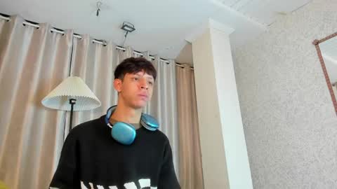 Ethan online show from June 8, 11:32 am