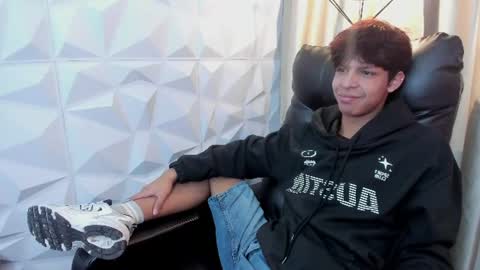 Ethan online show from July 18, 12:09 pm